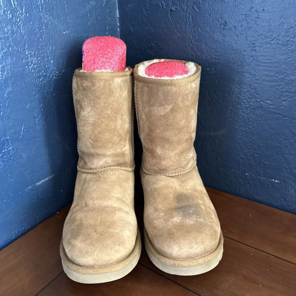 UGG Classic Short Tan Sheepskin Suede Boots Size 9 Style 5825 Chestnut - Picture 1 of 15